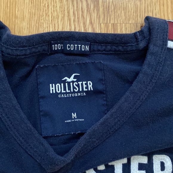 Hollister T-Shirt - Picture 2 of 4